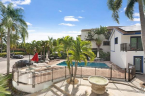 111 Unit 8 Waterfront home with Boat rentals available